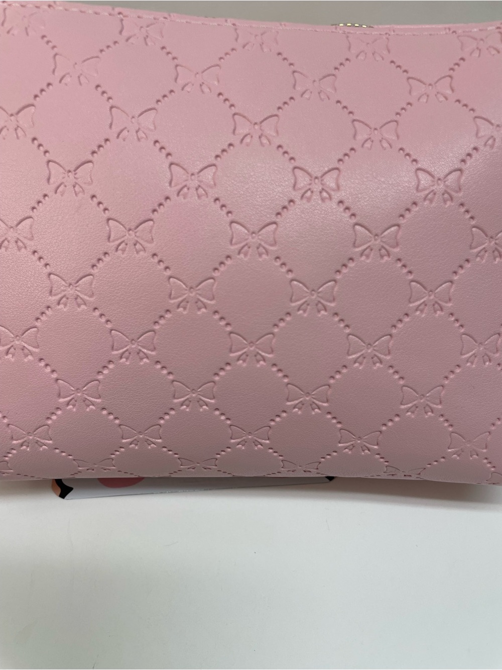 Pink Quilted Cosmetic Pouch Gift Set with Pink Lip Care Face Mask 8 pieces - Picture 8 of 13